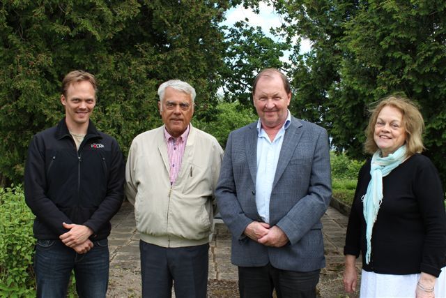 Vid utdelningen av Håbo kommuns Jan Fridegårdspris til Roy Andersson den 14 juni 2012 deltog från Fridegårdsfamiljen barnbarnet Mattias, sonen Stefan och dottern Aase